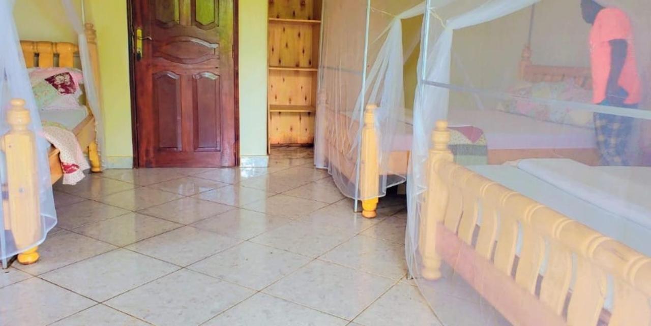 La Feve Beach Bed And Breakfast Hotel Entebbe Exterior foto