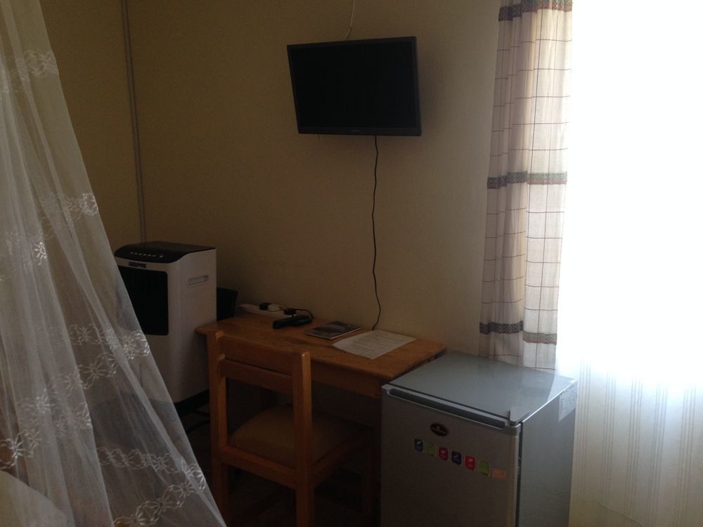La Feve Beach Bed And Breakfast Hotel Entebbe Exterior foto